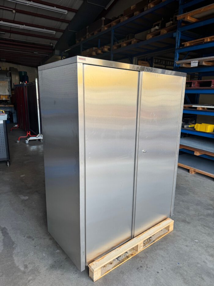 Cupboard with sliding doors