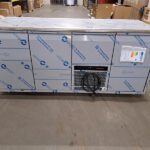 Cooling counter with 3 doors